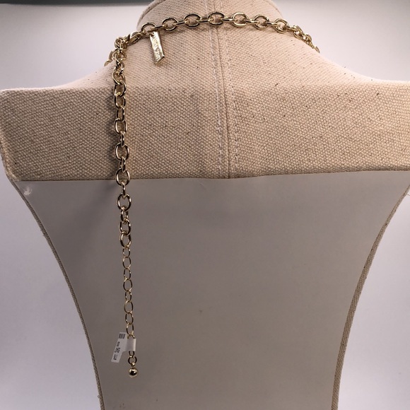 Kendra Scott chunky leaf necklace - Picture 6 of 7